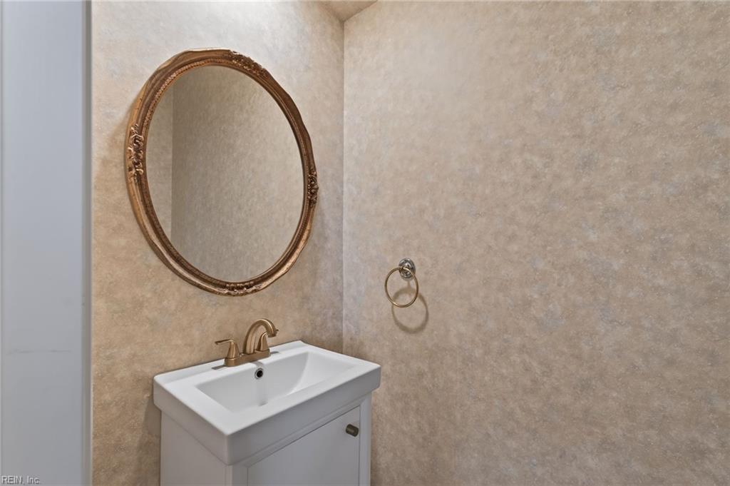 1701 Honorary Ct Property Photo 10