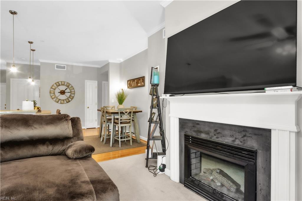 230 Nat Turner Blvd Property Photo 8