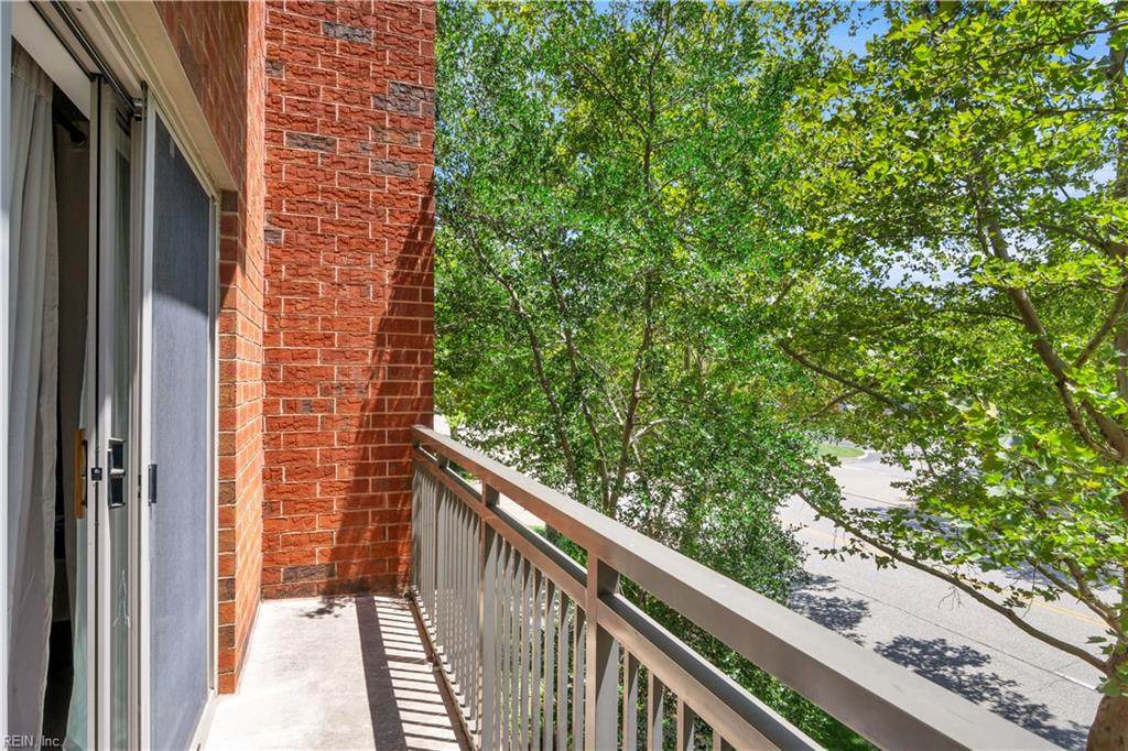 230 Nat Turner Blvd Property Photo 11