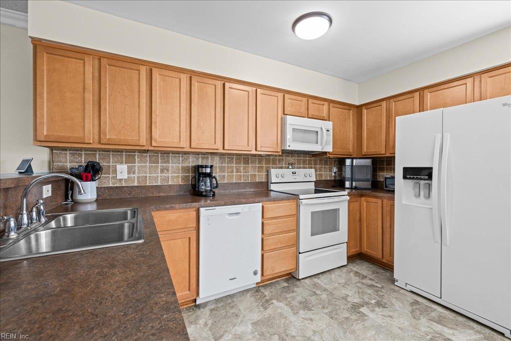 1904 Lapis Ln Property Photo 10