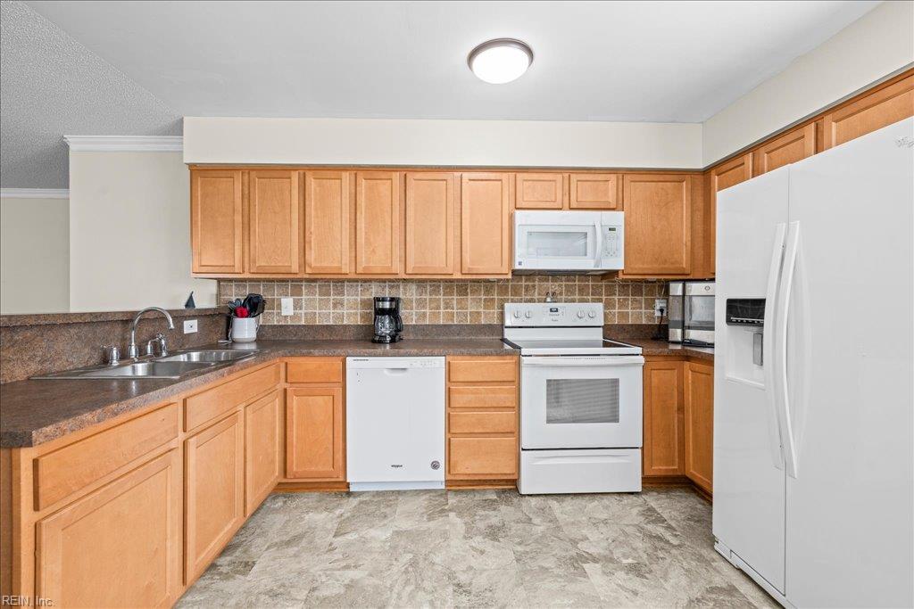 1904 Lapis Ln Property Photo 11