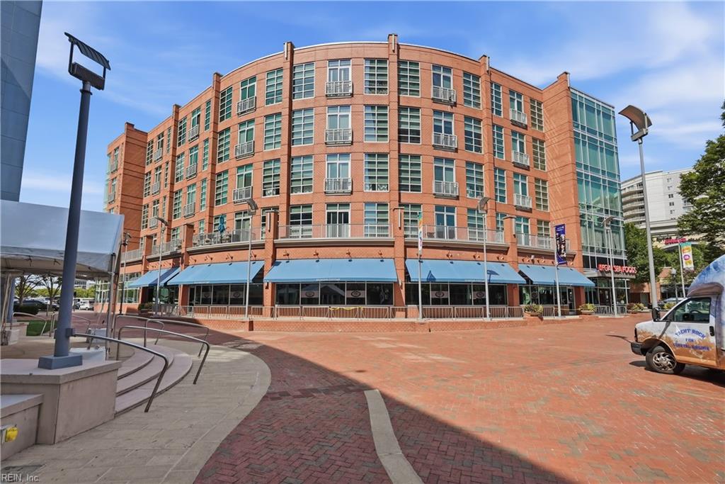 221 Market ST Property Photo 1