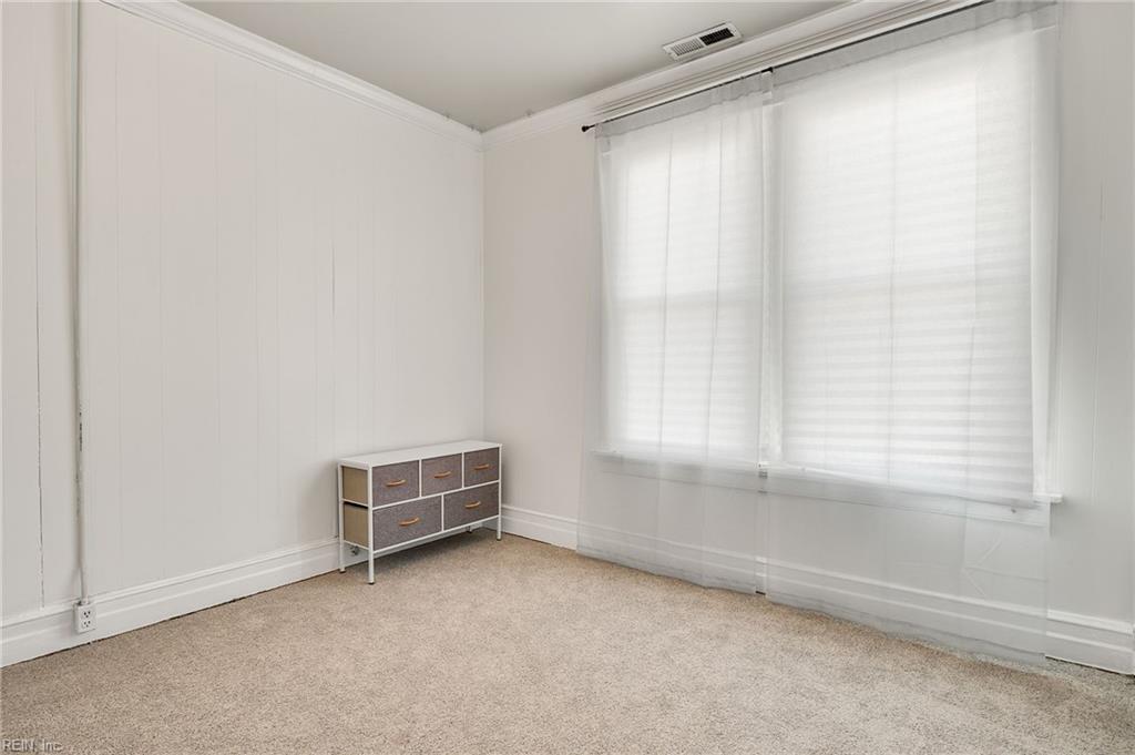 5110 Salem St Property Photo 7