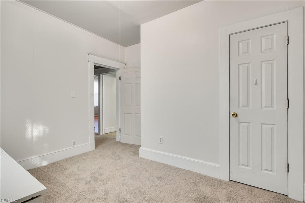 5110 Salem St Property Photo 9