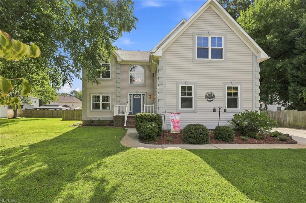 1805 Crestwynd Dr Property Photo 1