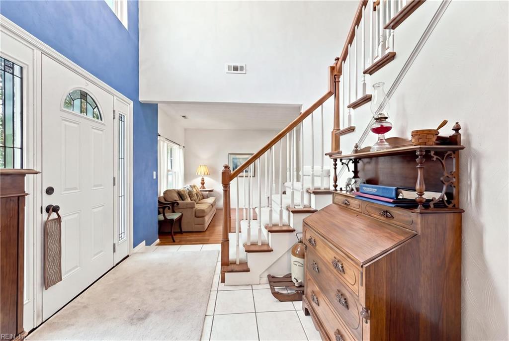 1805 Crestwynd Dr Property Photo 5
