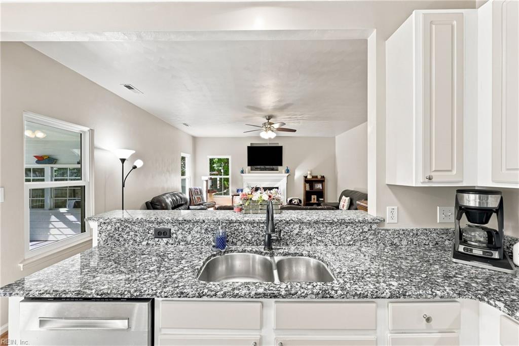 1805 Crestwynd Dr Property Photo 13