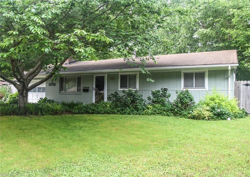725 Roslyn RD