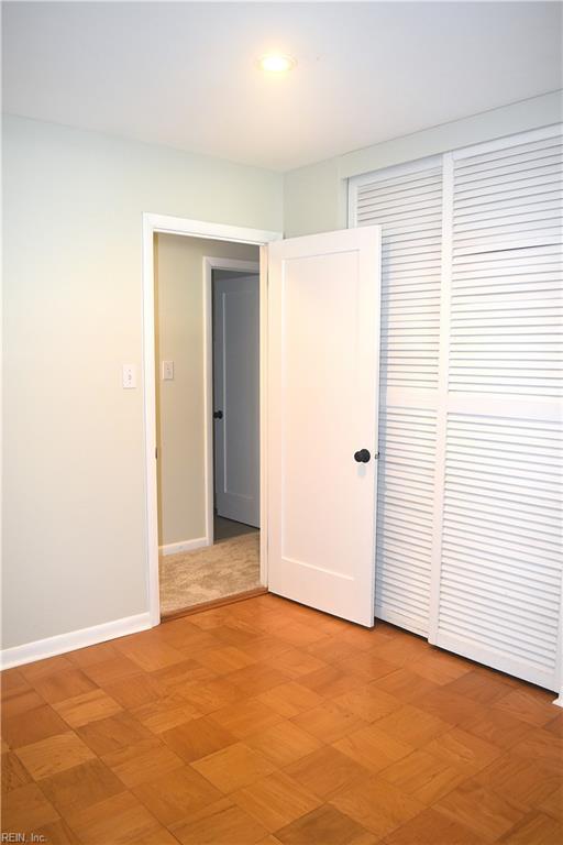 725 Roslyn Rd Property Photo 15