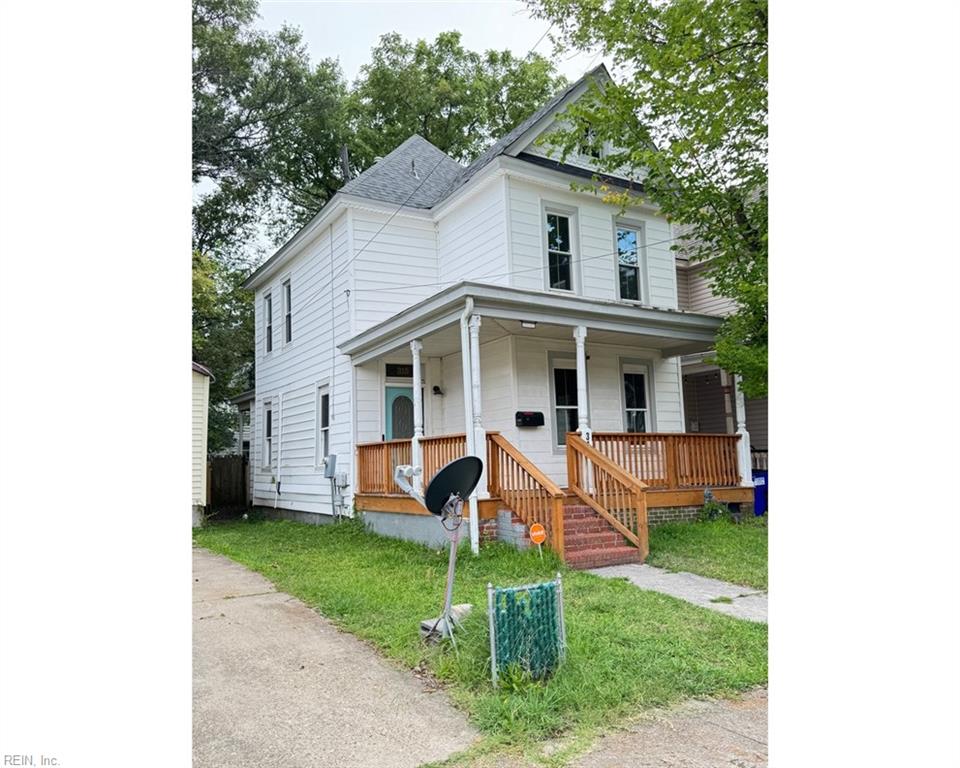315 W 31st St Property Photo 2