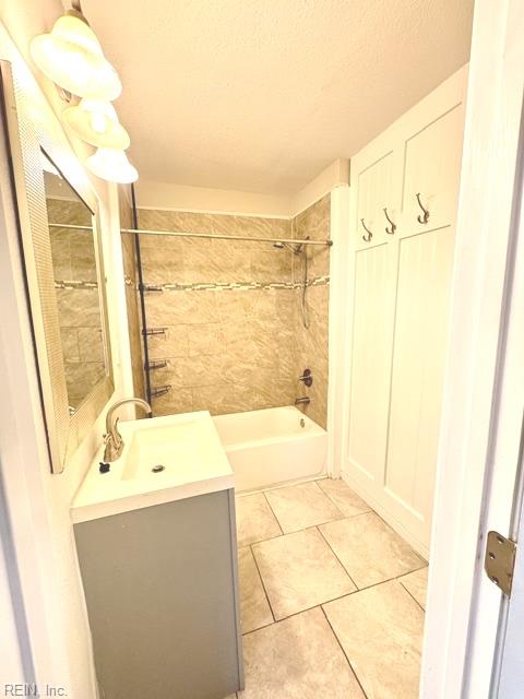 315 W 31st St Property Photo 10