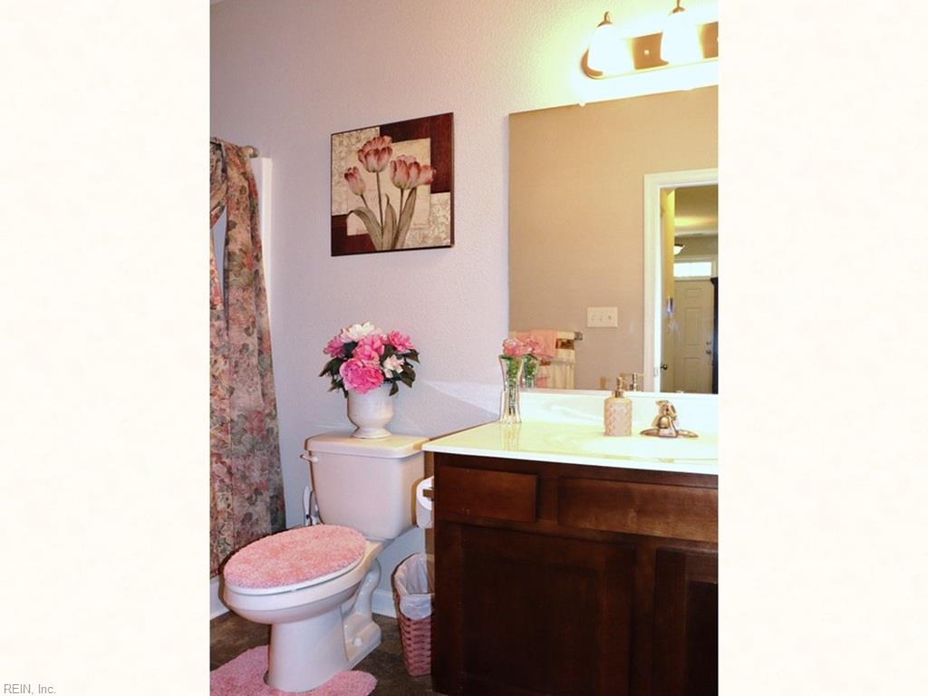 515 Waterside Dr Property Photo 20
