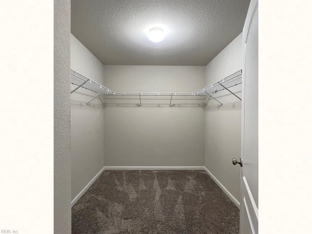 515 Waterside Dr Property Photo 38