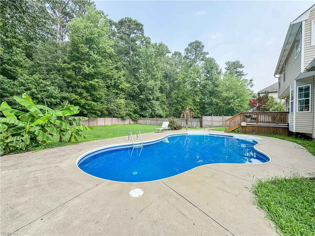 4936 Oriole Dr Property Photo 2