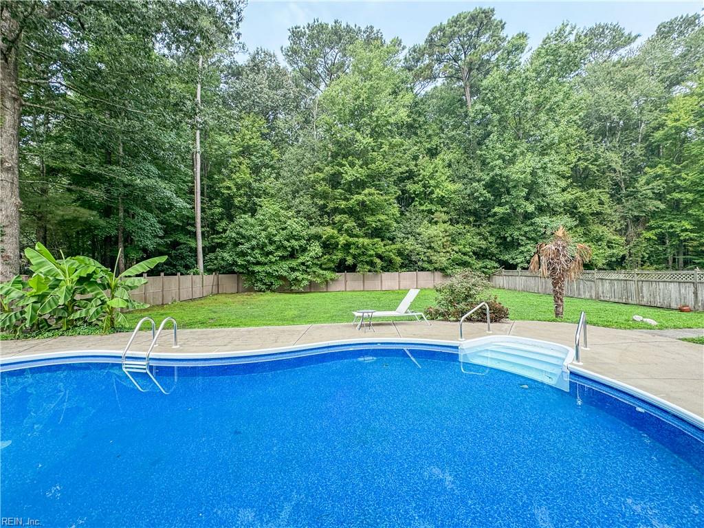 4936 Oriole Dr Property Photo 3