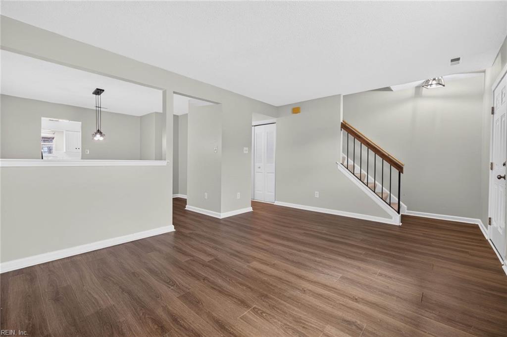1803 Olde Buckingham Rd Property Photo 7