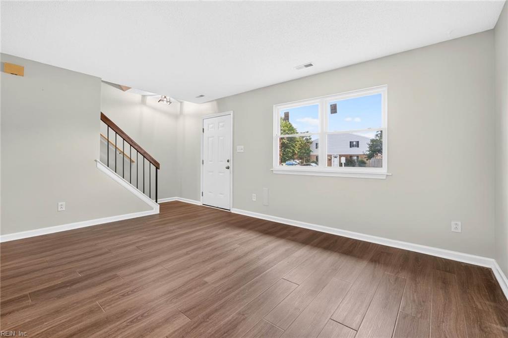 1803 Olde Buckingham Rd Property Photo 11