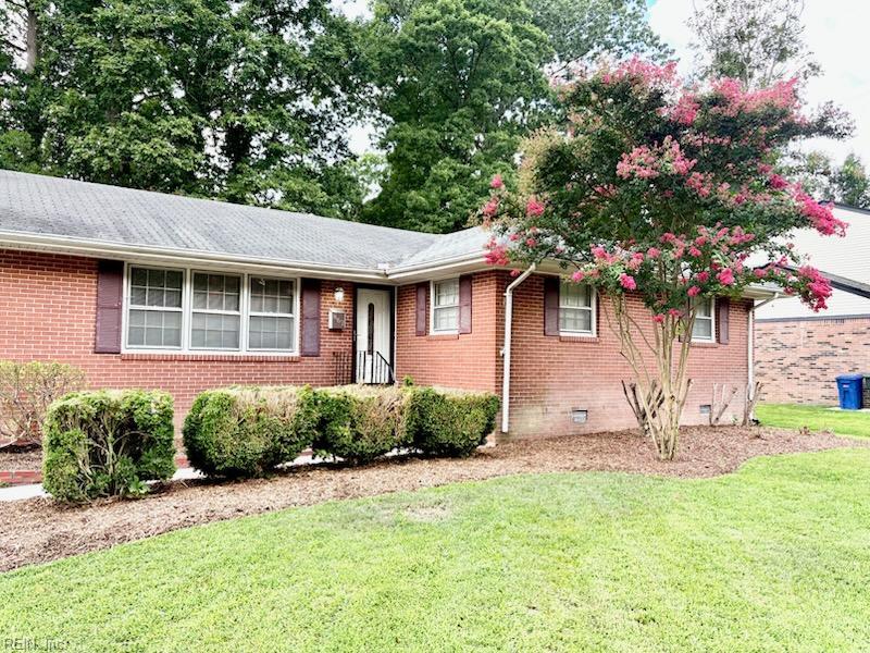 861 Cascade Dr Property Photo 2