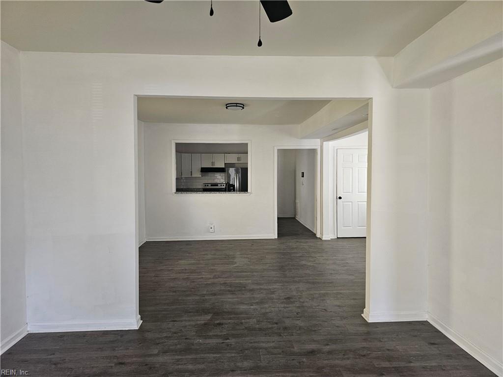 1221 29th St Property Photo 3