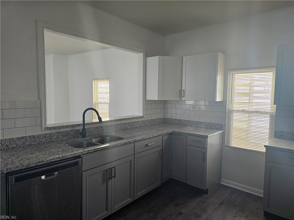 1221 29th St Property Photo 6