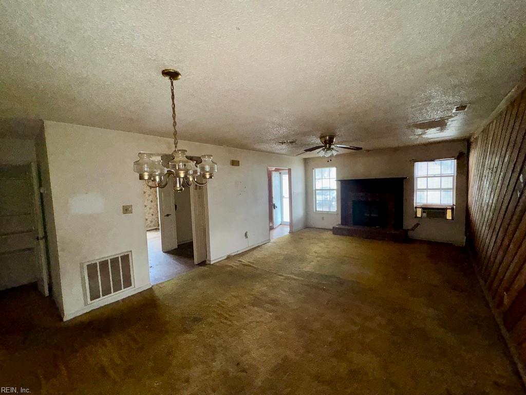 5100 Ellesmere Ct Property Photo 3