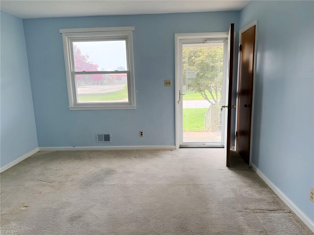 1140 Woodland Terrace Dr Property Photo 5