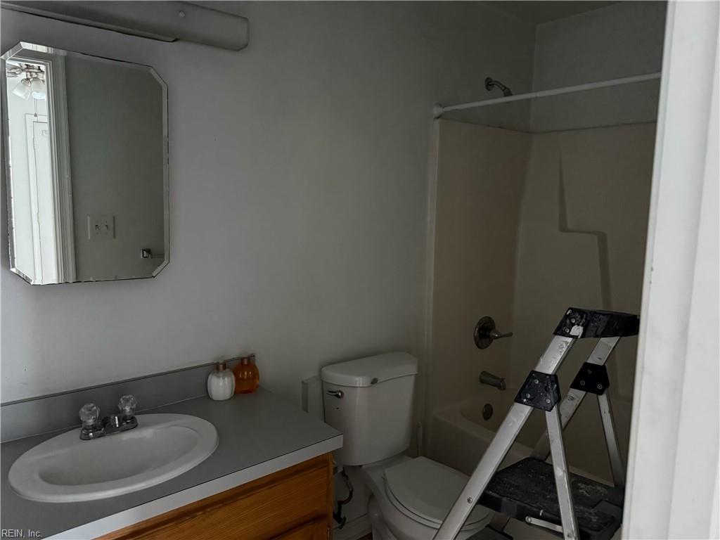 1232 Norview Ave Property Photo 8