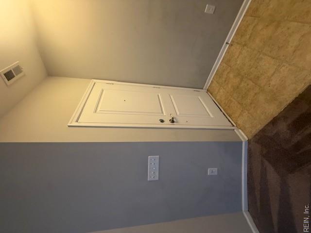 1609 Apsley Ct Property Photo 16