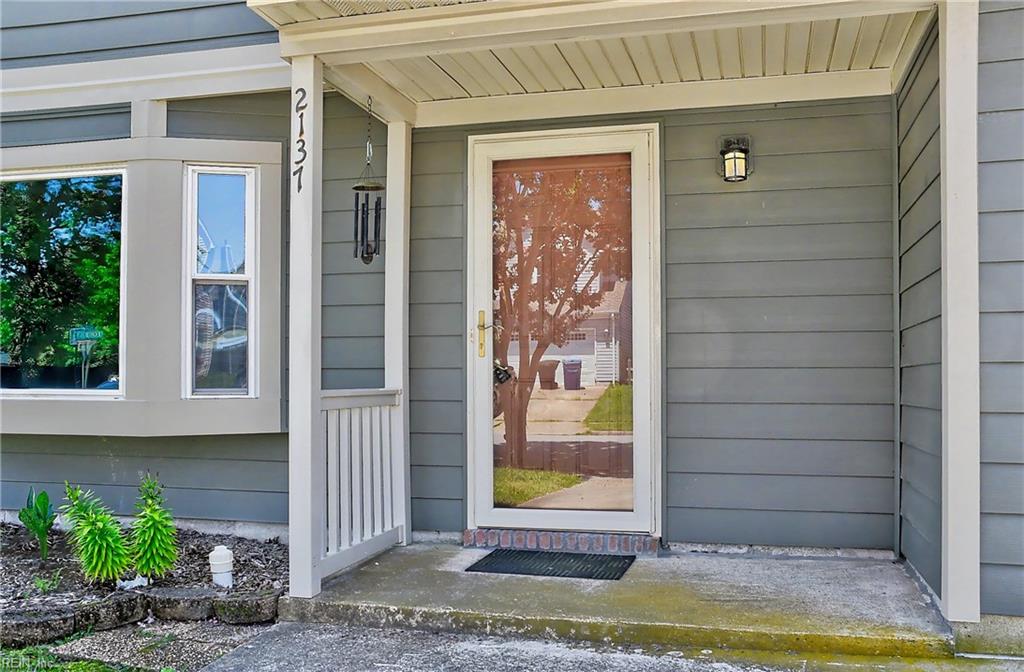 2137 Fort Belvoir Dr Property Photo 4