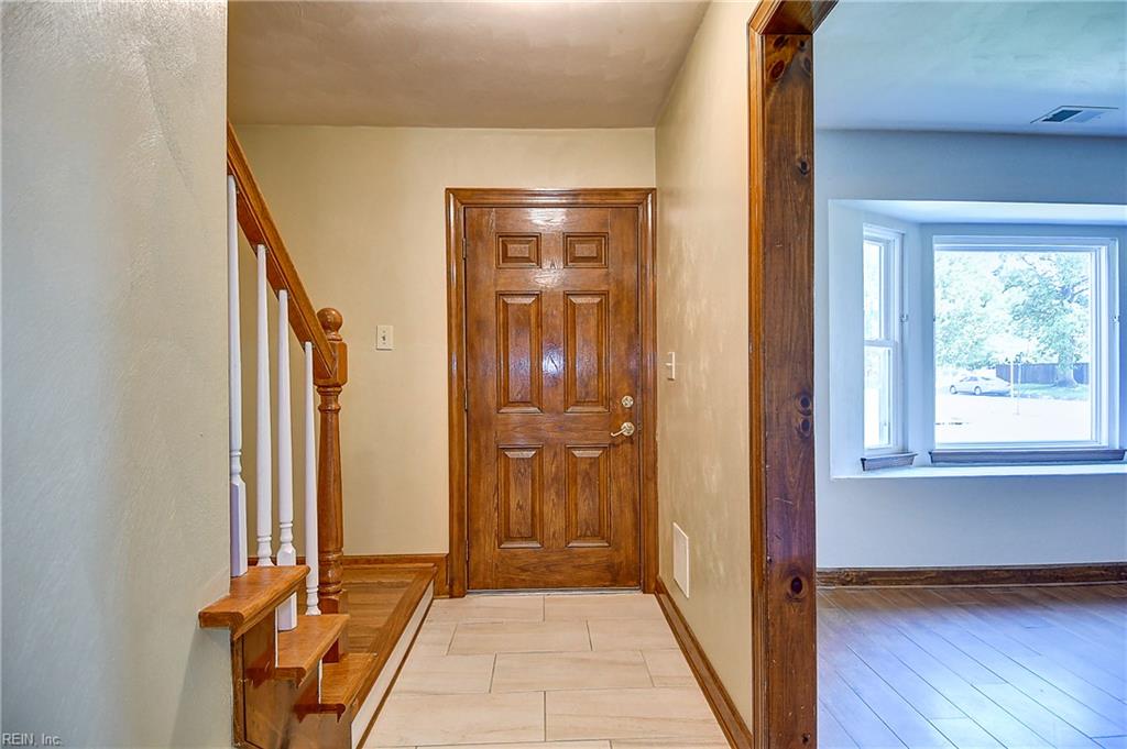 2137 Fort Belvoir Dr Property Photo 5