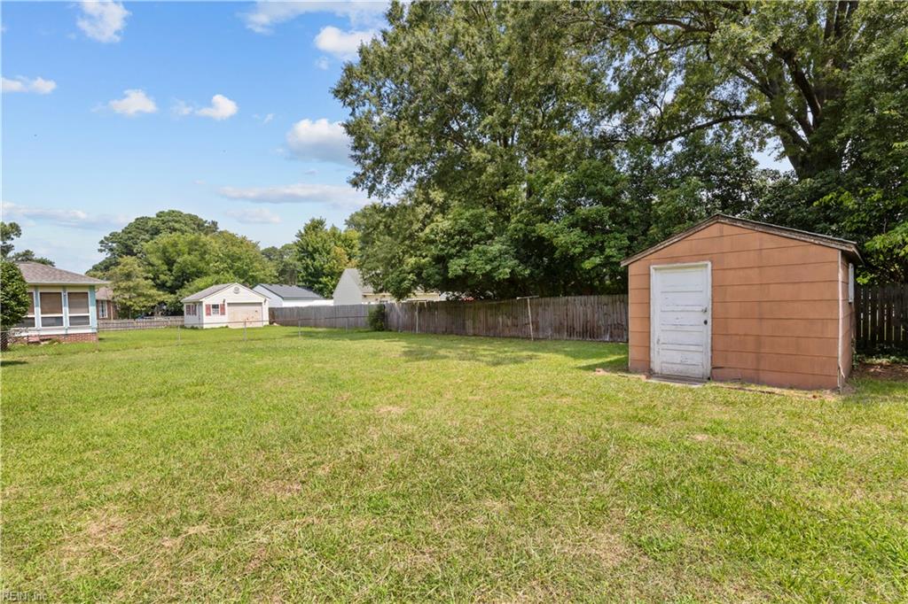 105 Lynn Dr Property Photo 3