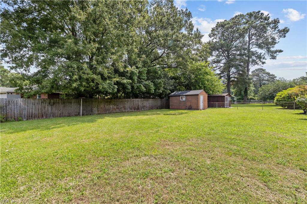 105 Lynn Dr Property Photo 4