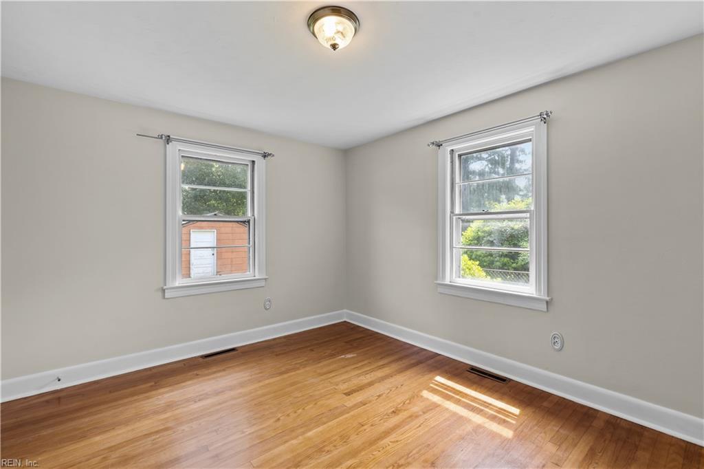 105 Lynn Dr Property Photo 28