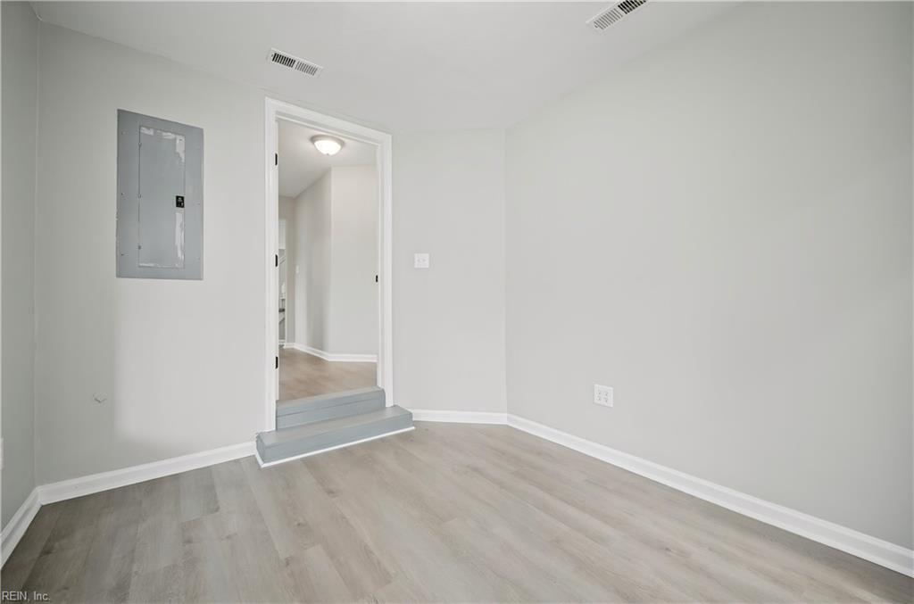 1848 Chestwood Dr Property Photo 25