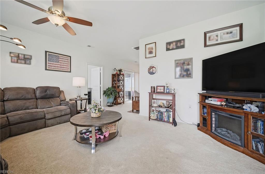 1439 Rollesby Way Property Photo 2