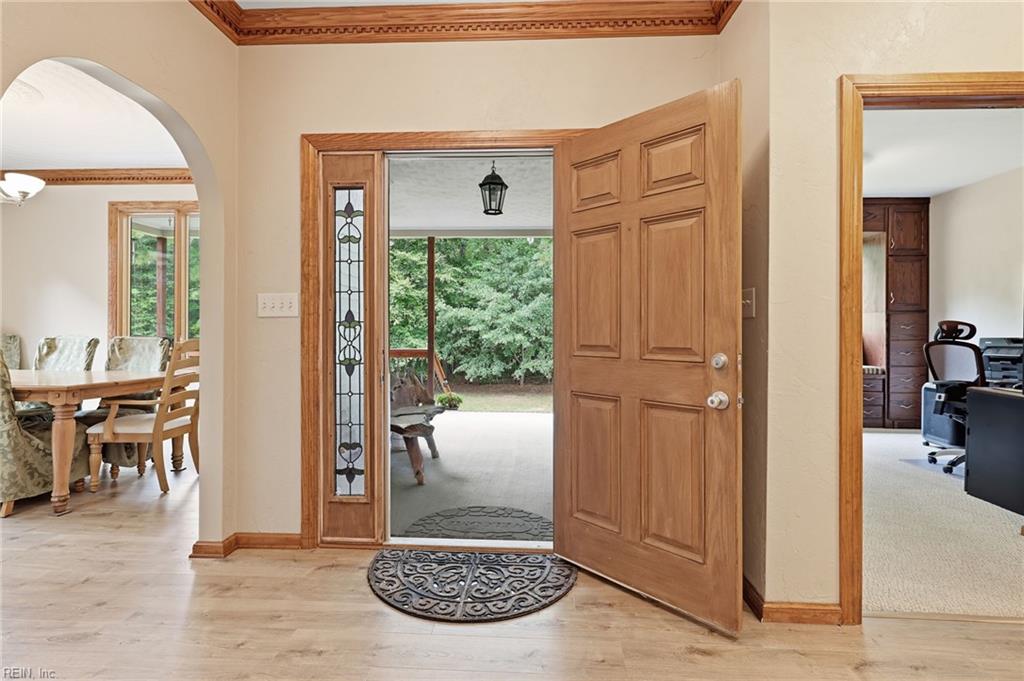 18152 Private Stock Ln Property Photo 5