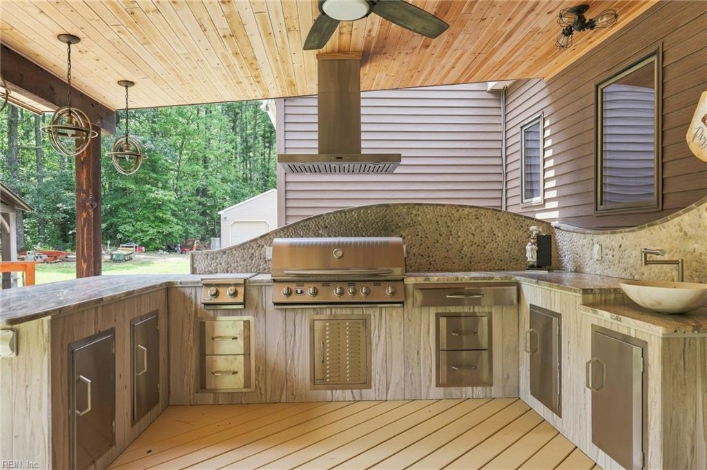 18152 Private Stock Ln Property Photo 35