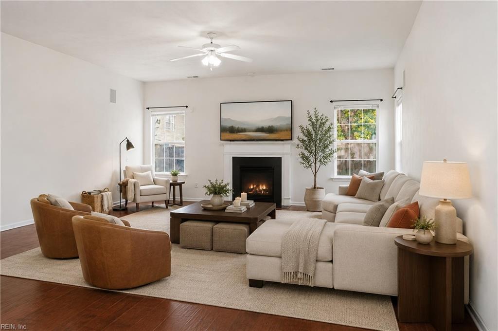 1321 Queens Gate Property Photo 5