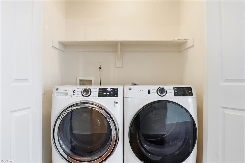 1321 Queens Gate Property Photo 13