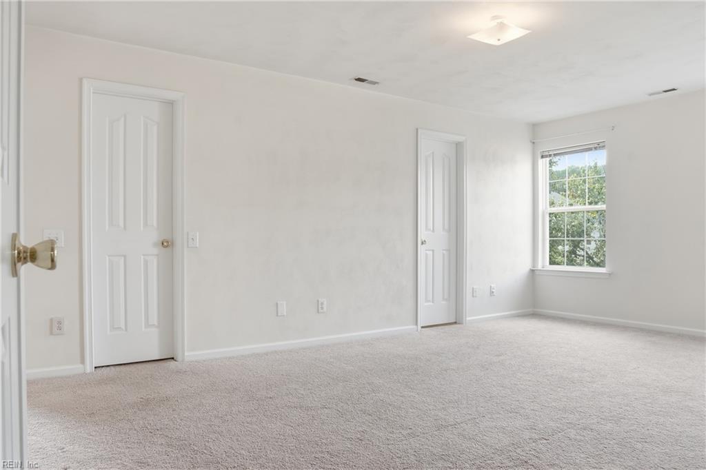 1321 Queens Gate Property Photo 18