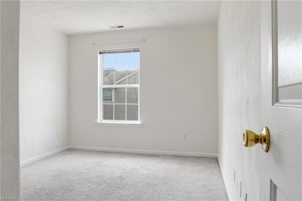 1321 Queens Gate Property Photo 21