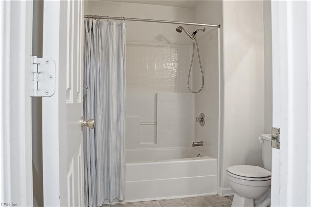 1321 Queens Gate Property Photo 23