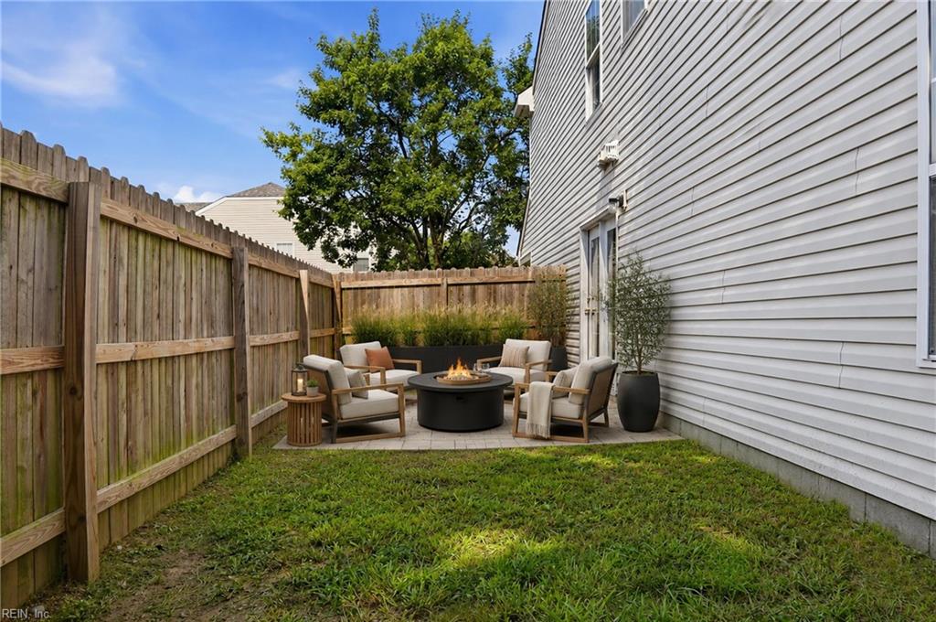 1321 Queens Gate Property Photo 29
