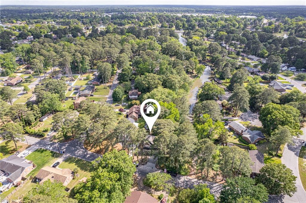 2800 Meadow Wood Dr E Property Photo 4