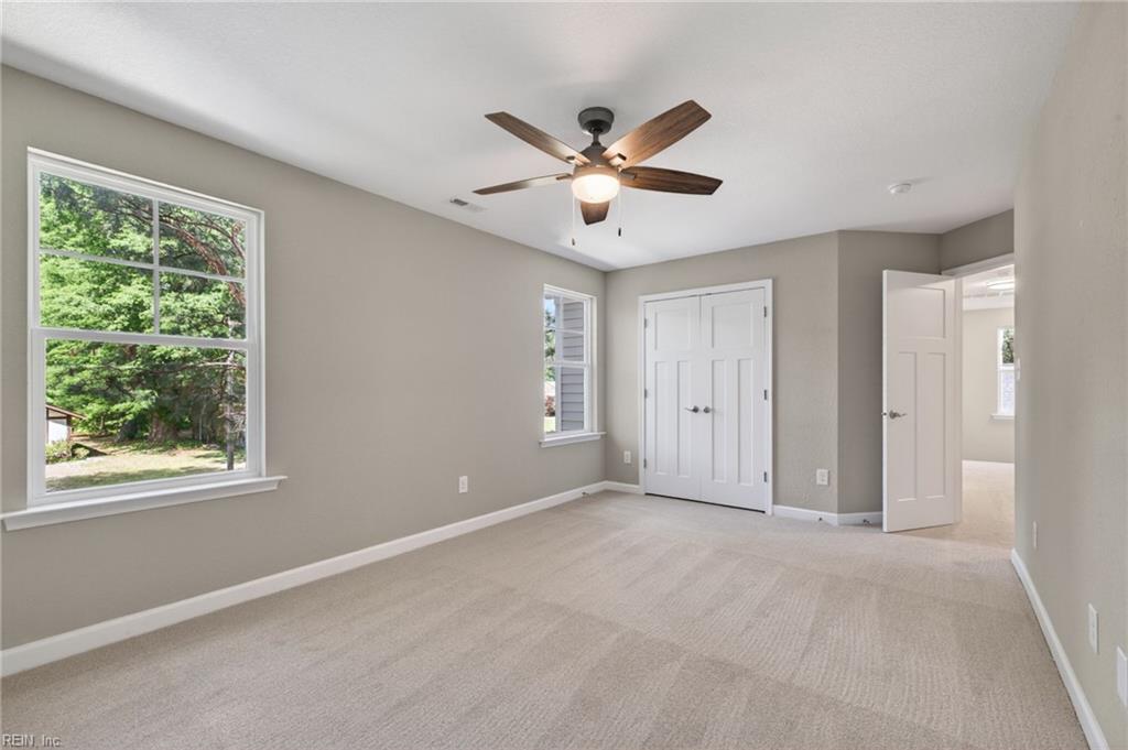 2800 Meadow Wood Dr E Property Photo 24