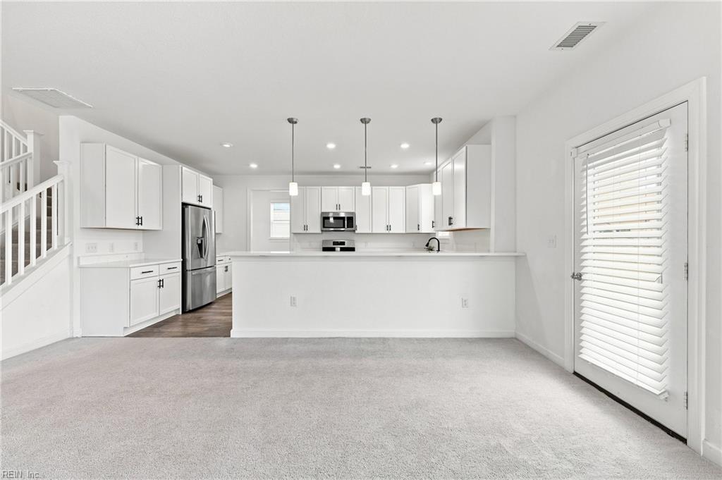 614 Middleton Way Property Photo 9