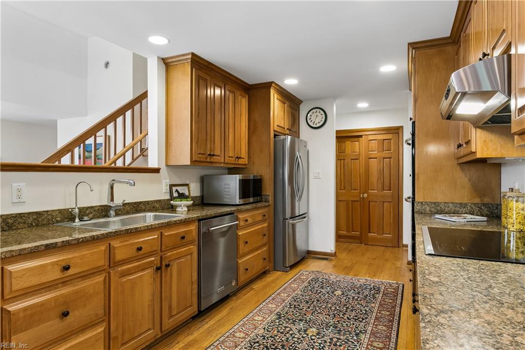 8 The Palisades Property Photo 15