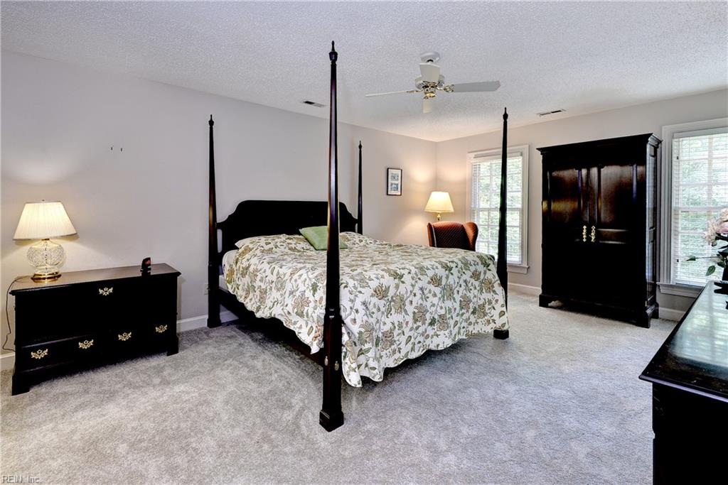 127 Woodmere Ct Property Photo 20