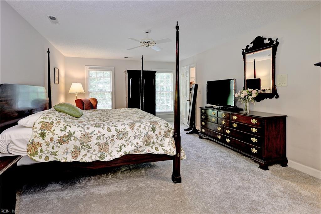127 Woodmere Ct Property Photo 21