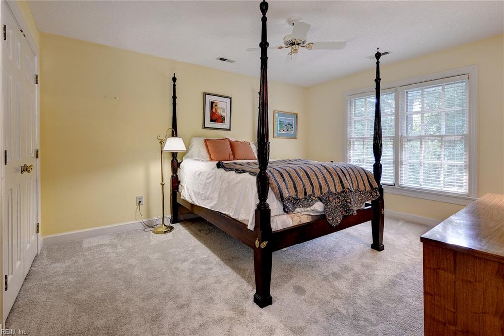 127 Woodmere Ct Property Photo 26